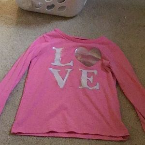 I’m selling a long sleeve shirt